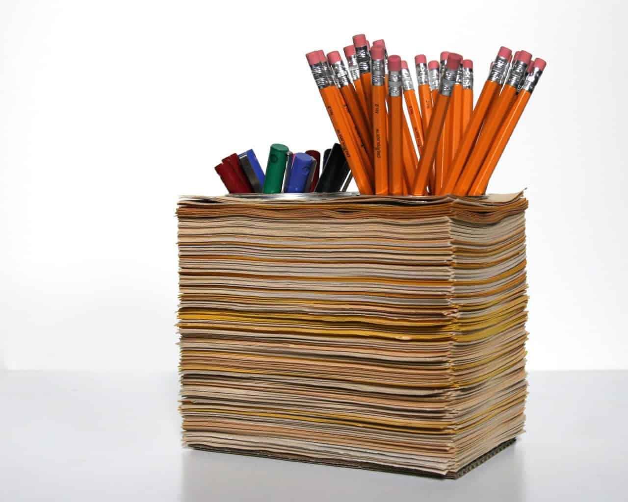 20 Repurposed DIY Vintage Books Ideas 6