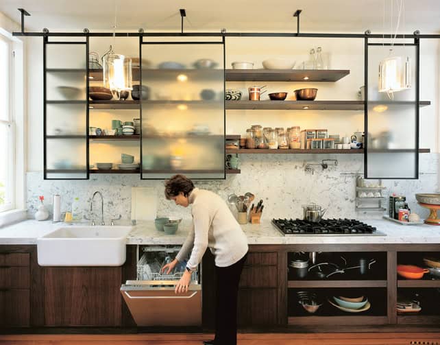 Top 22 Extraordinary Kitchens with Open Shelves apartmenttherapy._com_great-open-kitchen-shelving-th-124683