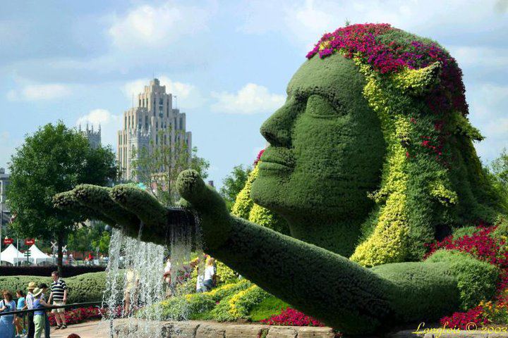 22 Marvelous Grass Sculptures freeinformation4alll.blogspot._com_2010_09_worlds-top-10-amazing-grass-sculptures._html