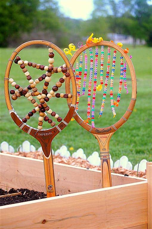 gardentherapy.ca_tennis-racket-garden-art_