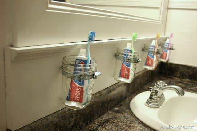 30 Creative and Practical DIY Bathroom Storage Ideas lollyjane._com_diy-mason-jar-bathroom-storage_