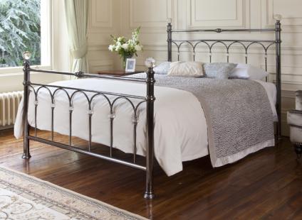 How to Choose the Right King Size Bed Frame for your Bedroom Interior