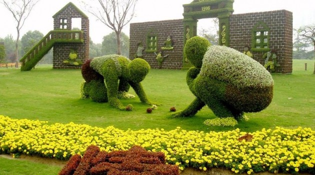 22 Marvelous Grass Sculptures
