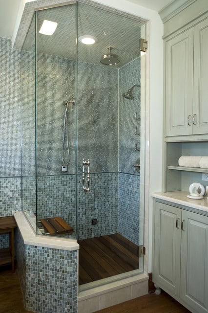 16 Fancy Bathroom Combined Flooring Ideas