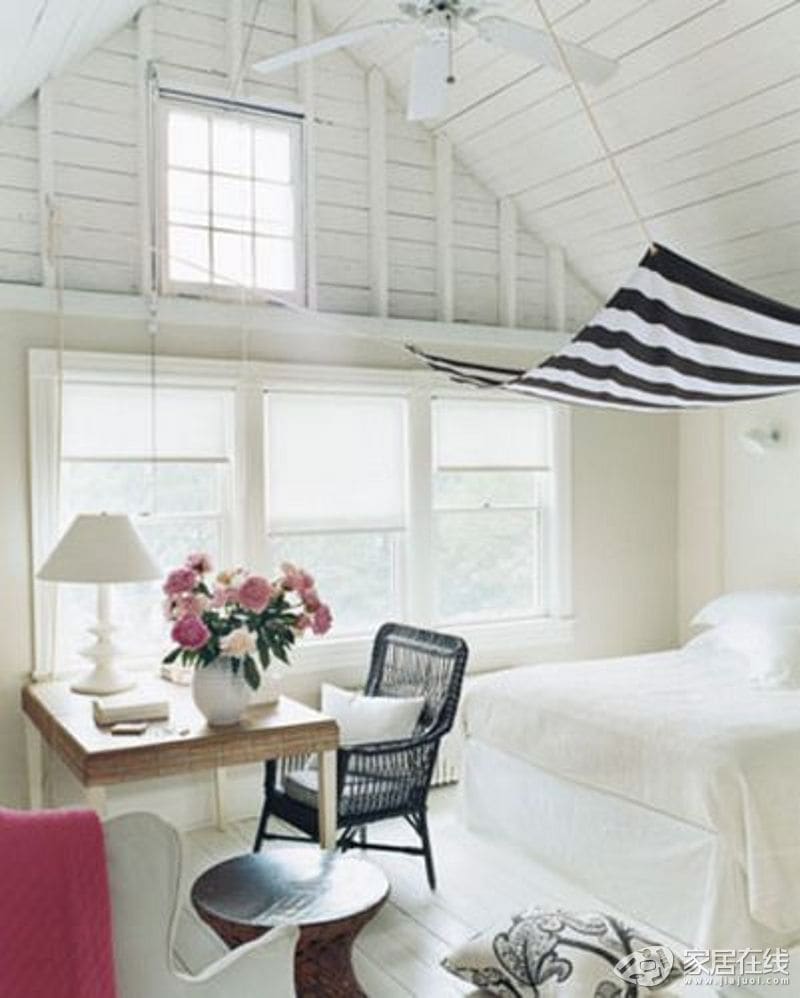 33 Incredible White Canopy Bedroom Ideas 11