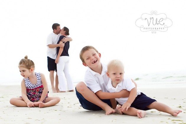 30 Lovely Beach Family Photos