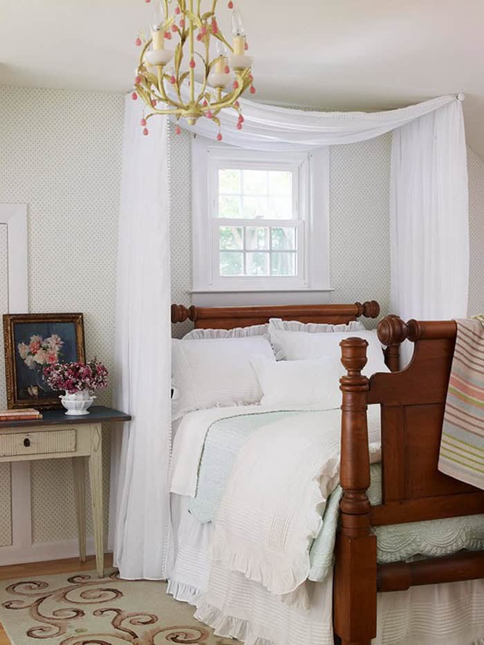 33 Incredible White Canopy Bedroom Ideas 16