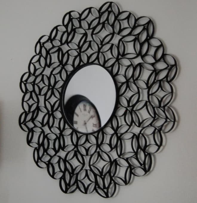 25 Creative DIY Toilet Paper Roll Wall Art 2