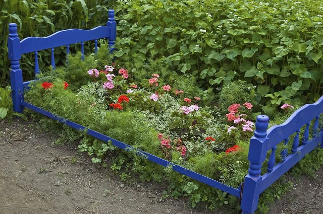 30 Fascinating Low-Budget DIY Garden Pots Flower bed!