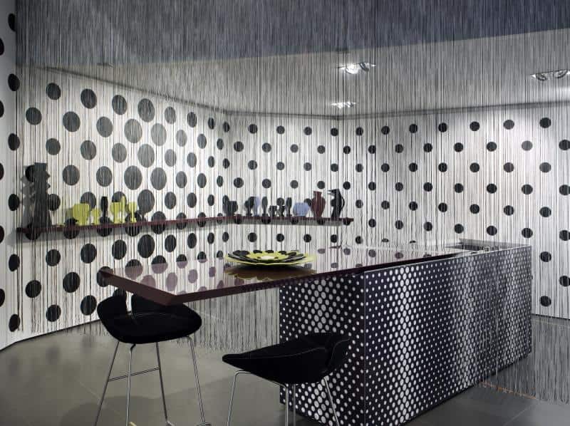 25 Amazing Polka Dot Interior Walls 22