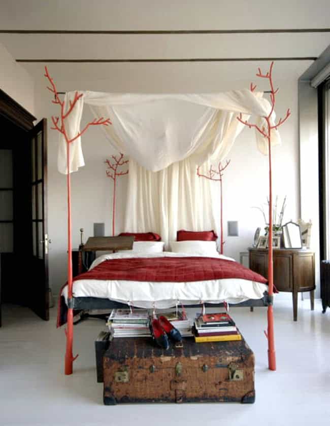 33 Incredible White Canopy Bedroom Ideas 27