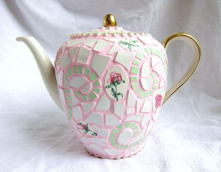 30 Creative DIY Items with Mosaic Decor 28