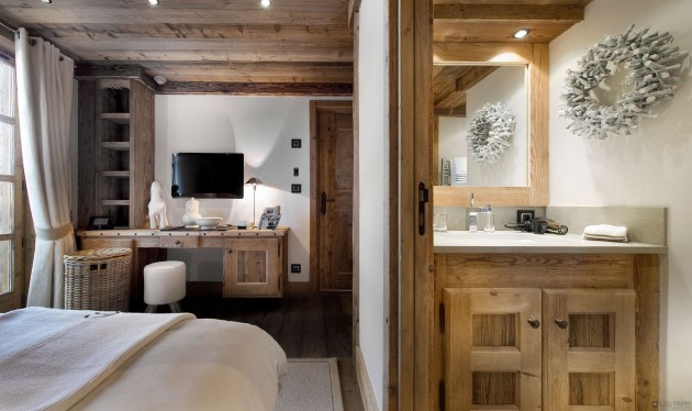 Chalet Le Petit Chateau in Courchevel - Breathtaking Masterpiece in the French Alps