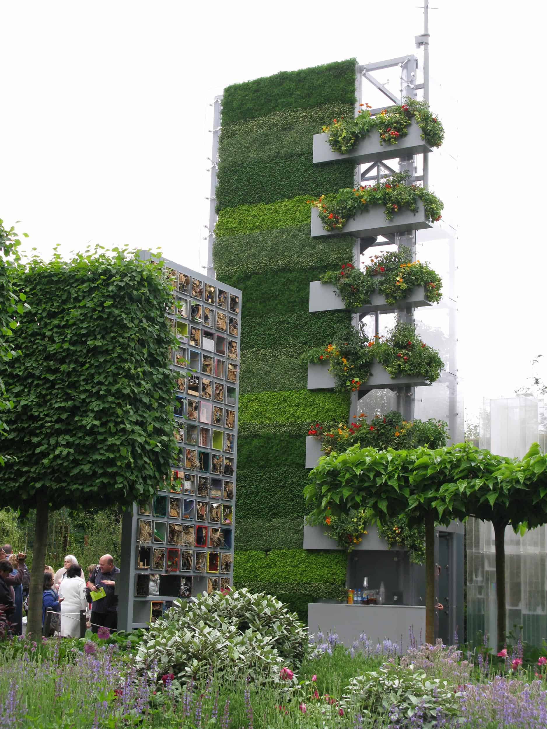 30 Incredible Green Walls 8