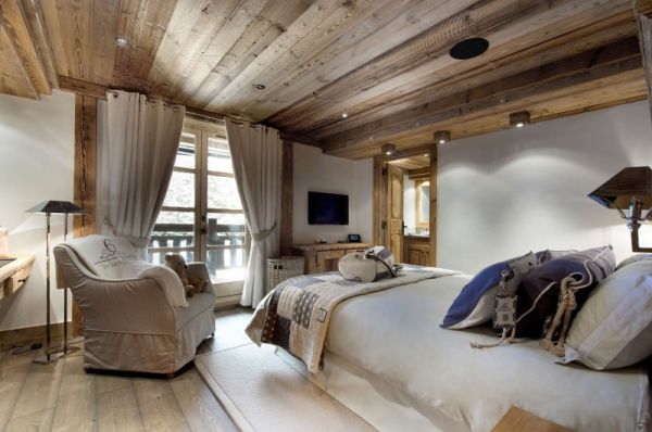 Chalet Le Petit Chateau in Courchevel - Breathtaking Masterpiece in the French Alps