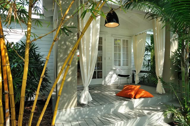23 Wonderful Outdoor Curtains Ideas debrayates._com