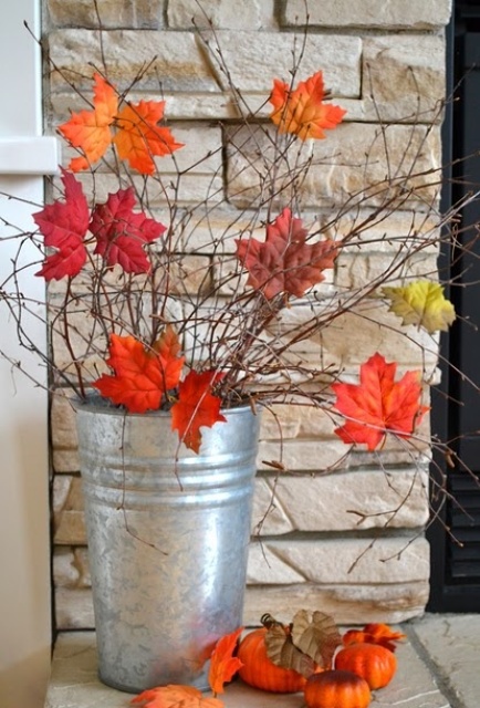 25 Adorable DIY Autumn Inspired Decoration Ideas with Leaves