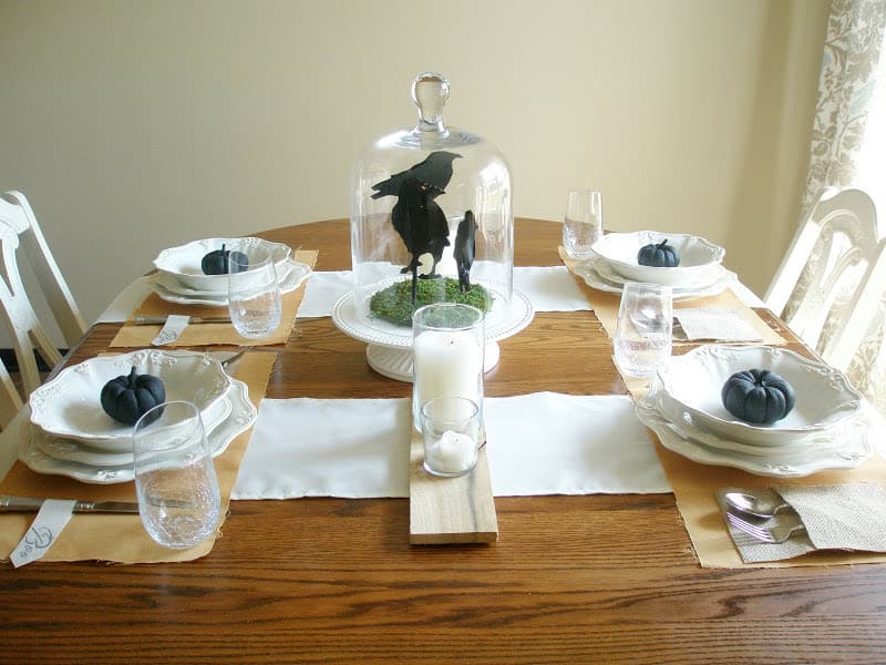 30 Magnificent DIY Halloween Table Decorations