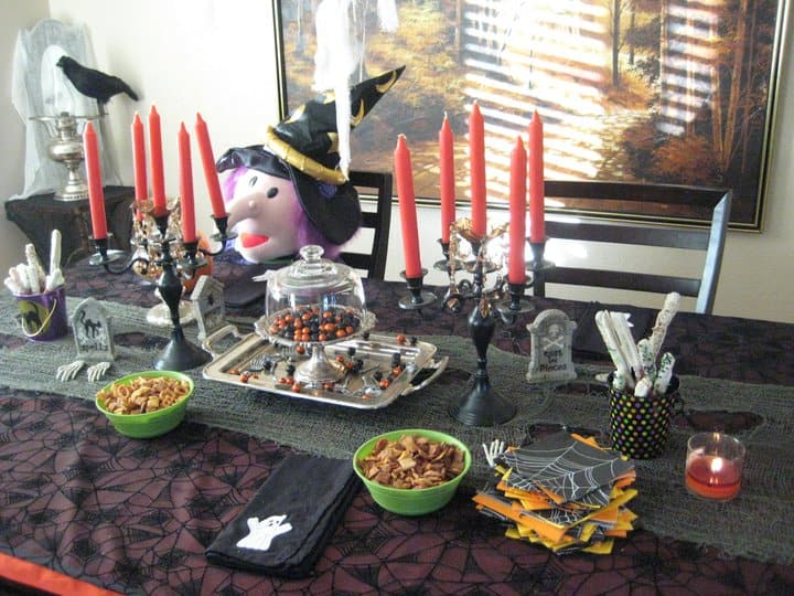 30 Magnificent DIY Halloween Table Decorations