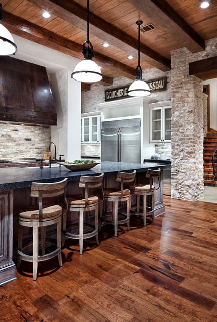 24 Amazing Ideas of Rustic Wood Flooring for Extravagant Look 17