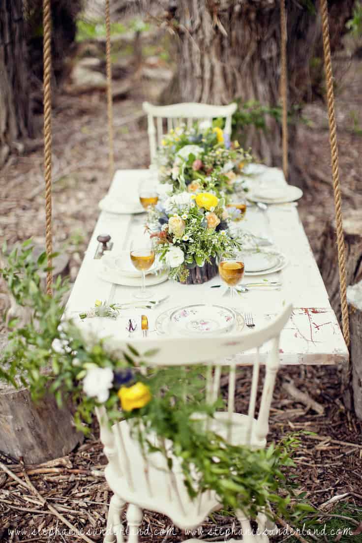 25 Amazing DIY Hanging Table Ideas 21