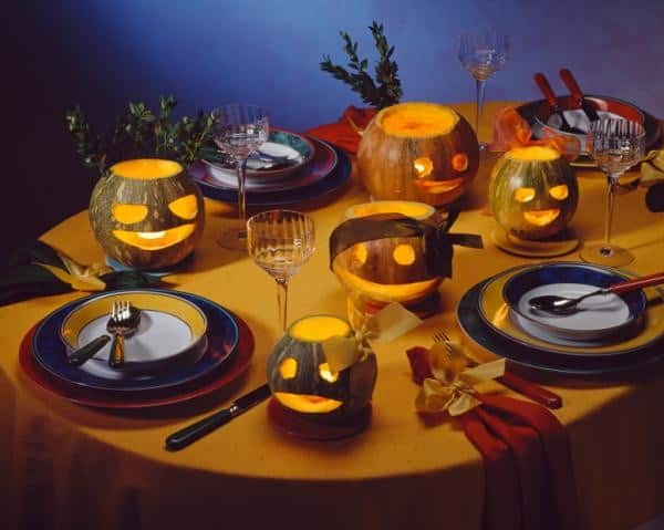 30 Magnificent DIY Halloween Table Decorations