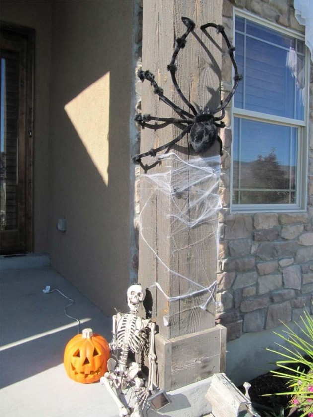 33 Spoooky Halloween Outdoor Decorations