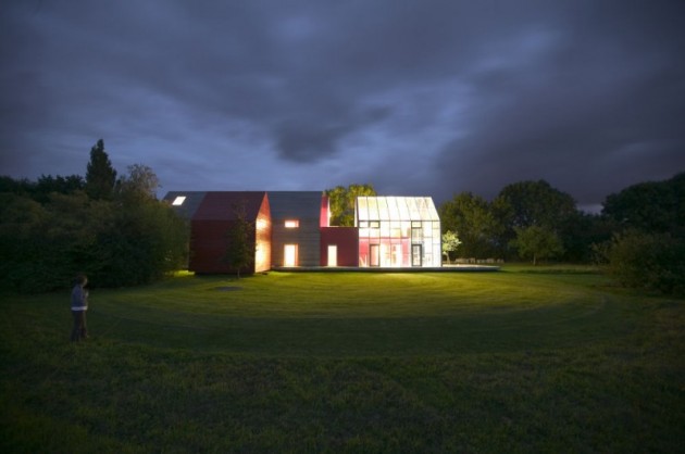 Sliding House by dRMM Architects