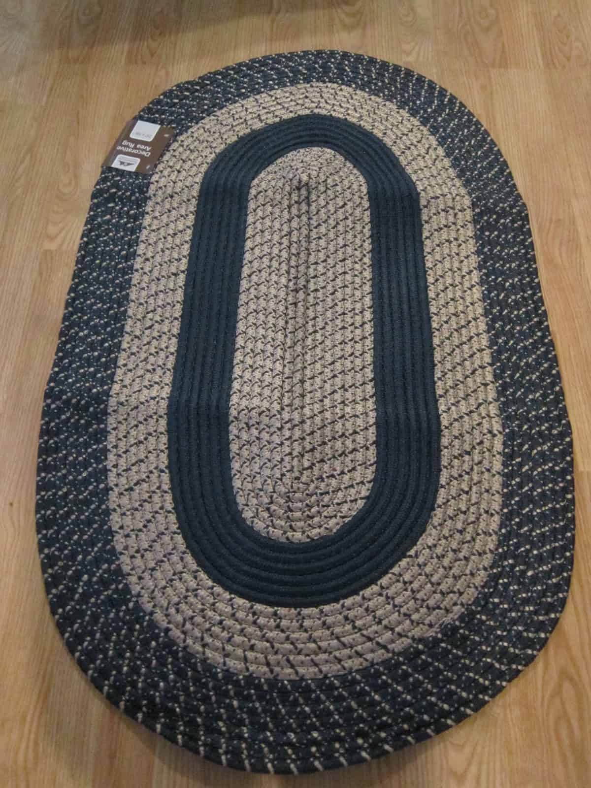 Traditional Braided Accent Rug 14