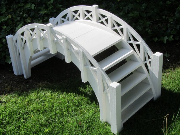 18 Small and Beautiful Fairy Tale Garden Bridges (10)