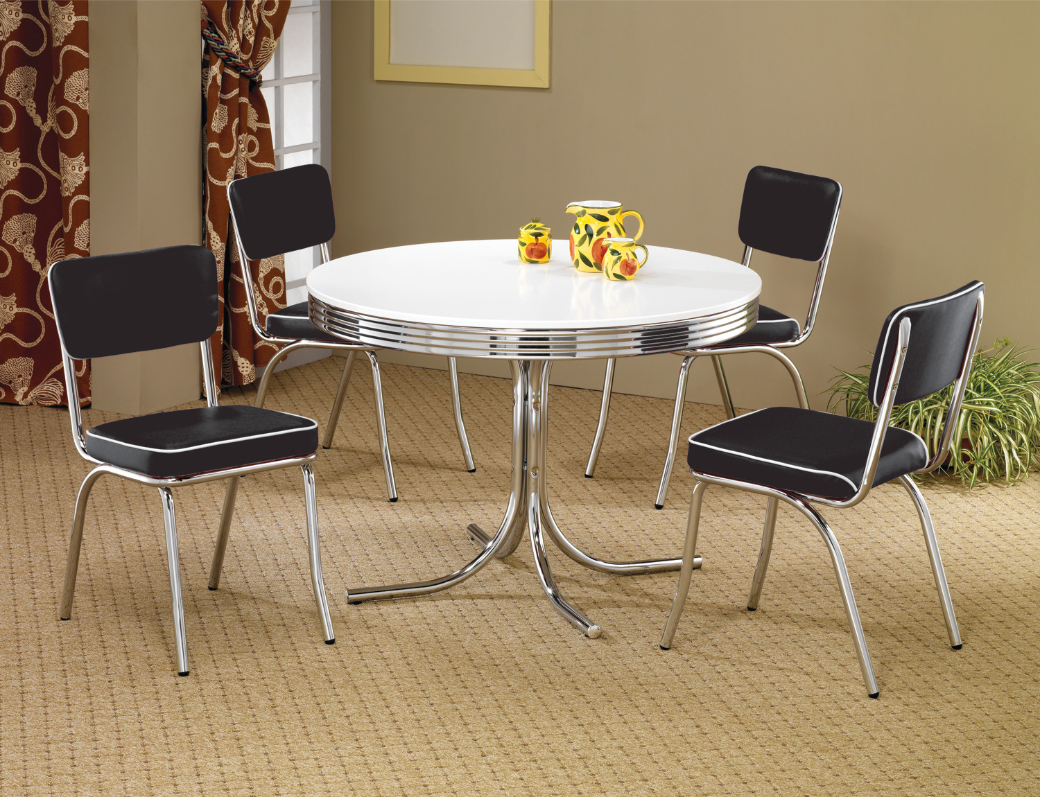  retro round kitchen table and 4 chairs