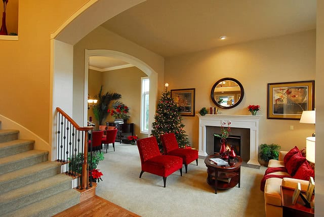 30 Cheerful Christmas Interior Designs 29