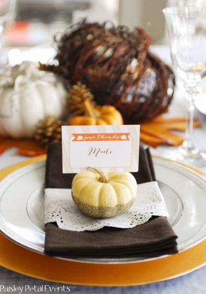 20 Lovely DIY Thanksgiving Place cards