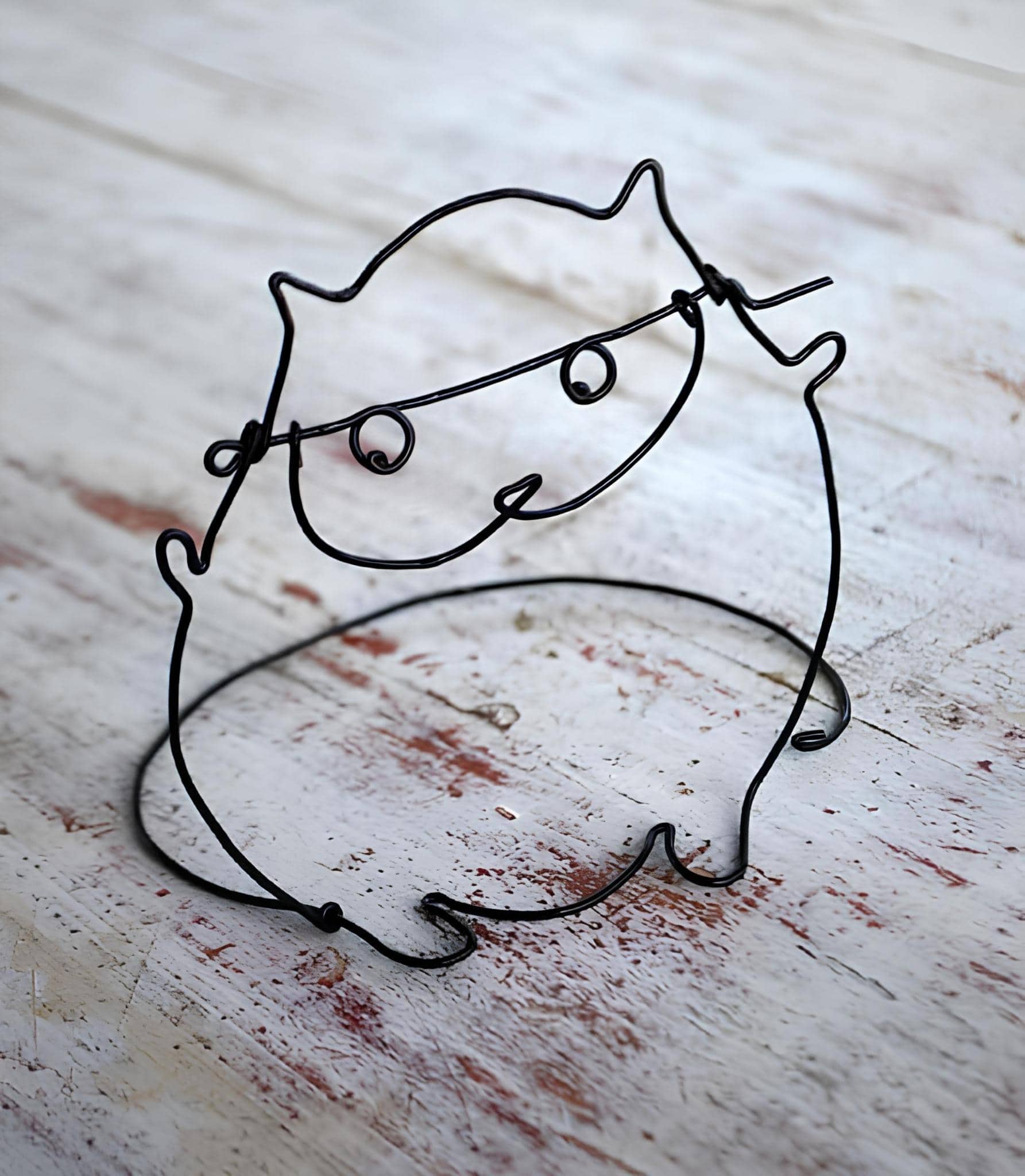 Cute Wire Cat Outline Figure