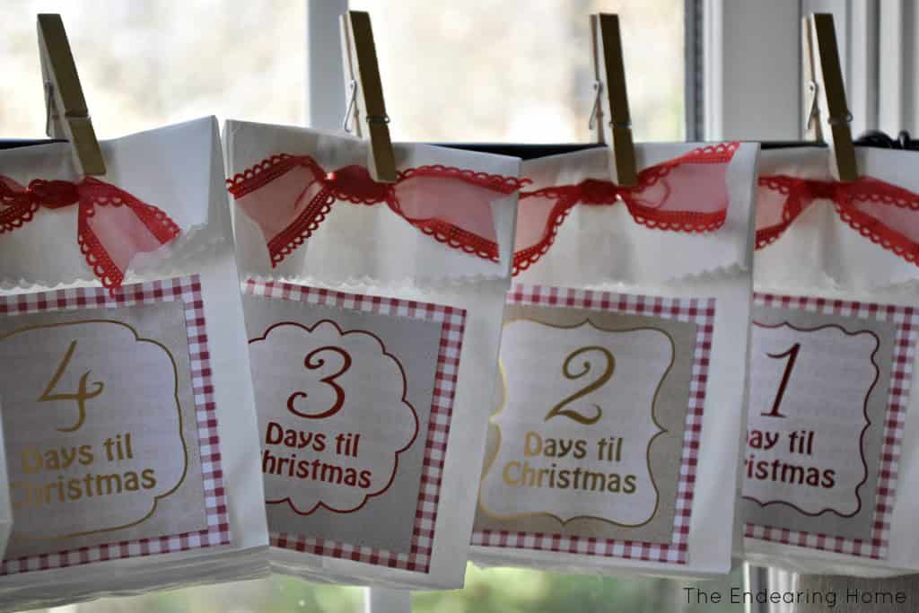 33 The Most Alluring DIY Scandinavian Christmas Decoration Ideas 13