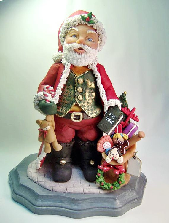 16 Shapely Christmas Figurine Decorations (10)