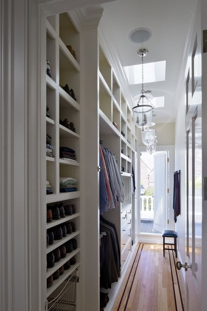30 Fantastic Walk-In Closet Designs for Your Home Improvement 19