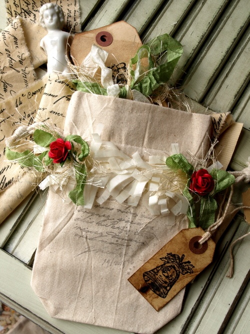 33 Adorable Burlap Christmas Gifts Wrapping Ideas