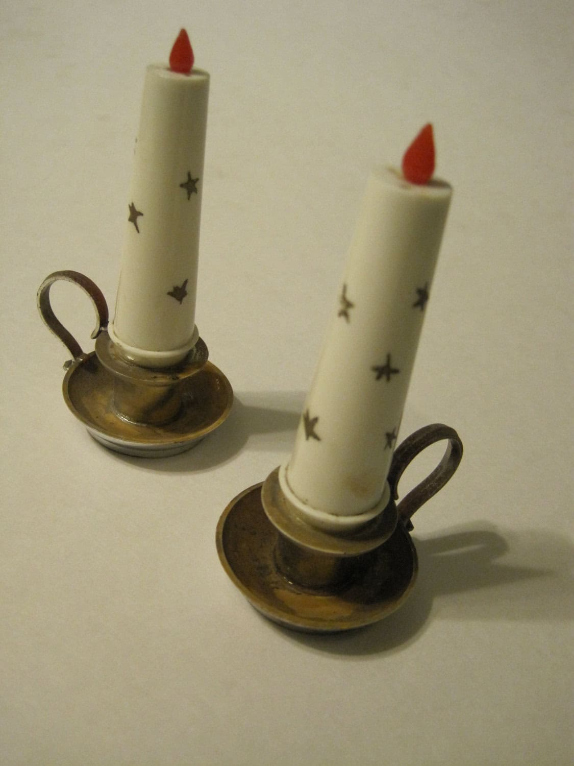 Vintage Set of Holiday Candle Holders 20 Charming Vintage Christmas Decorations (18)