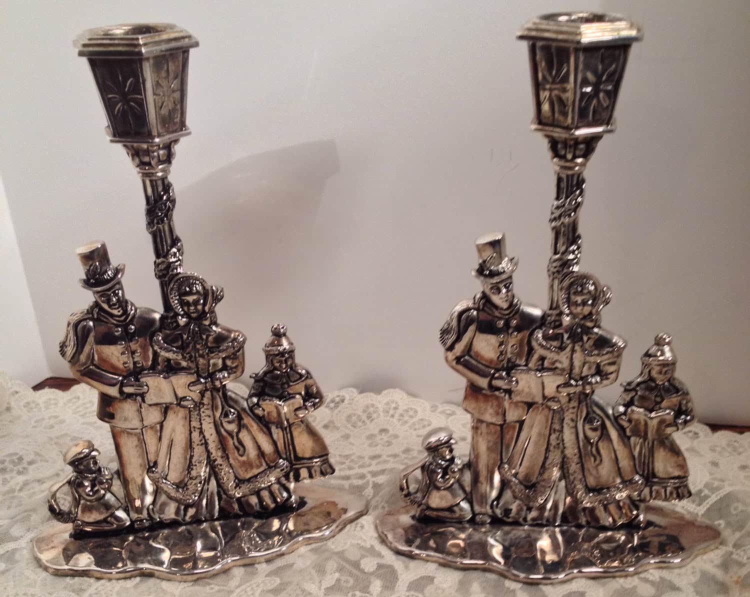 Towle Silverplated Christmas Carolers Candle Holder for Tapers 20 Charming Vintage Christmas Decorations (5)