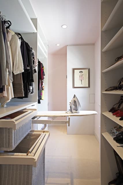 30 Fantastic Walk-In Closet Designs for Your Home Improvement 20