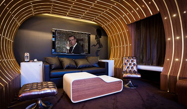 Le Seven Hotel in Paris-Fascinating Interior Design Inspired by The Movies