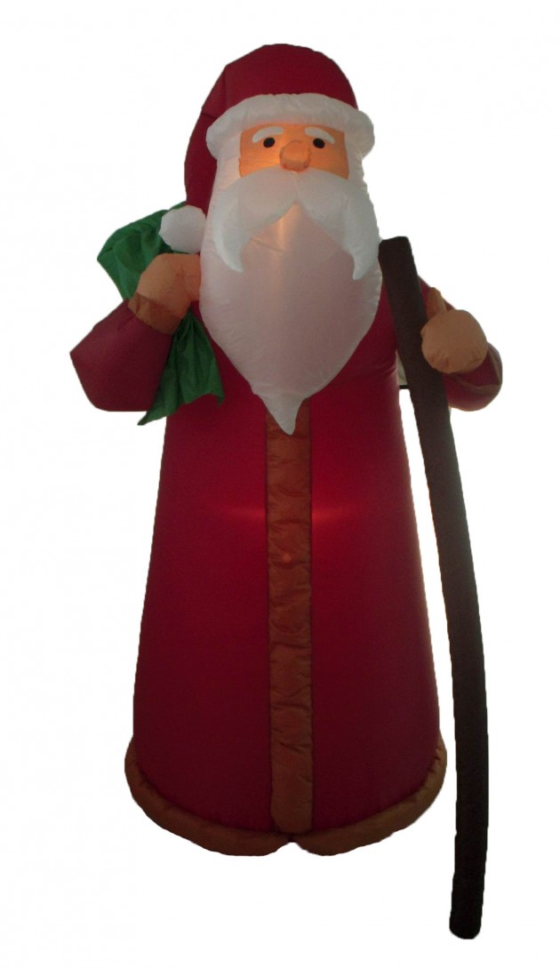 22 Funny Inflatable Christmas Decorations (14)