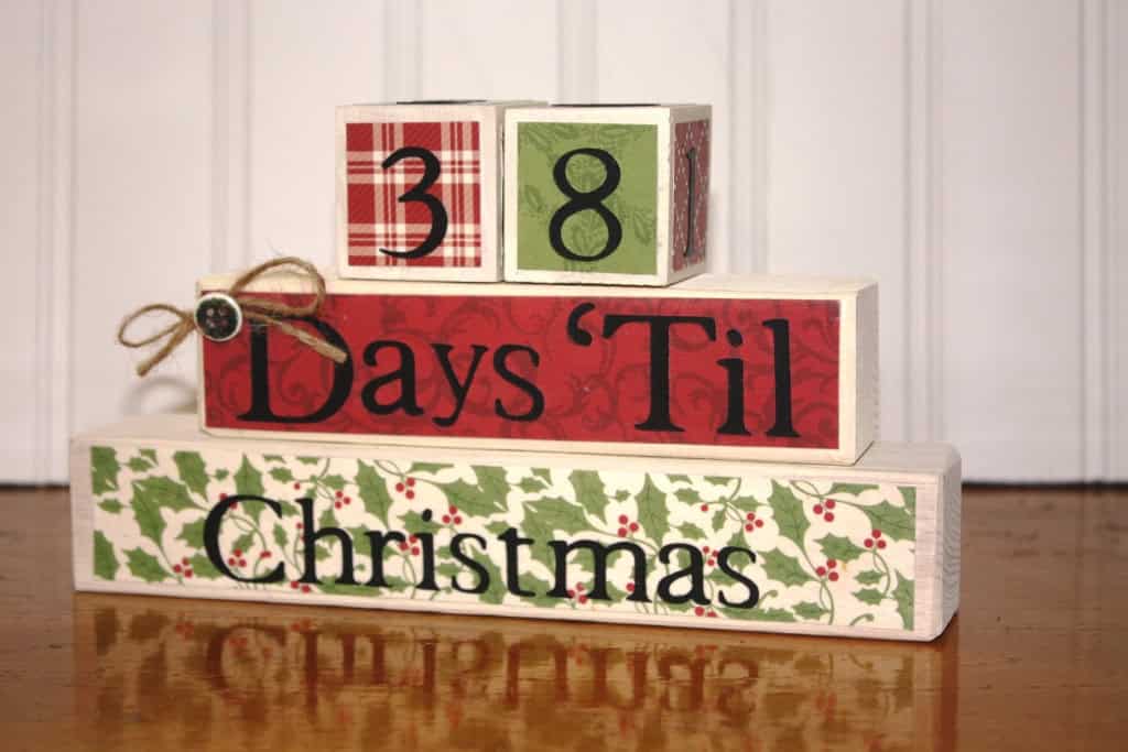 Countdown Til Christmas blocks 25 Creative Christmas Sign Decorations (1)