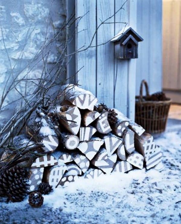 33 Cute Log Cabin Christmas Decorations 29