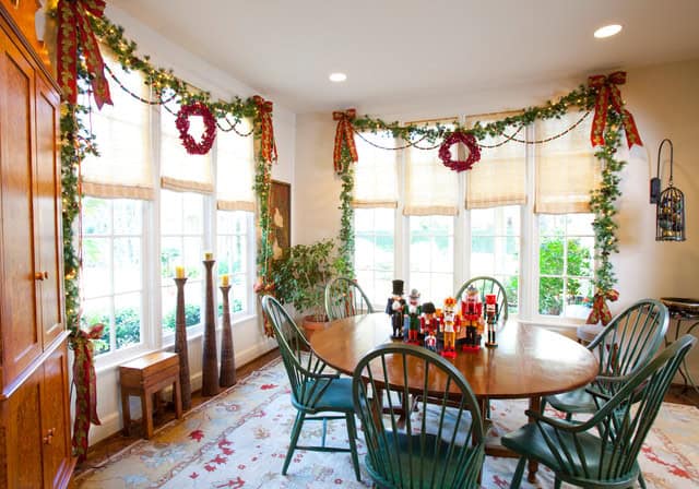 32 Irresistible Christmas Decorating Ideas for Magical Ambience 29