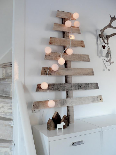 30 Magnificent DIY Christmas Trees