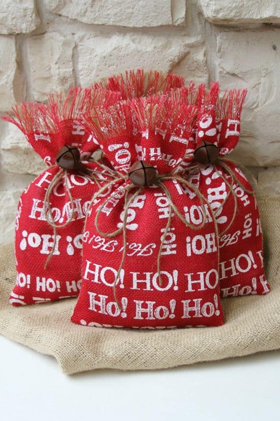 33 Adorable Burlap Christmas Gifts Wrapping Ideas