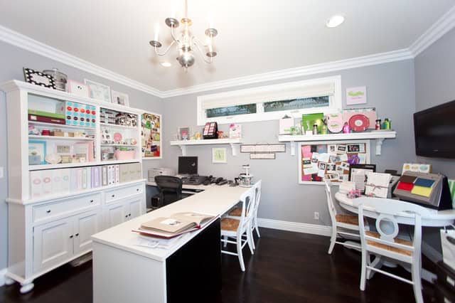 25 Amazing and Practical Craft Room Design Ideas 7