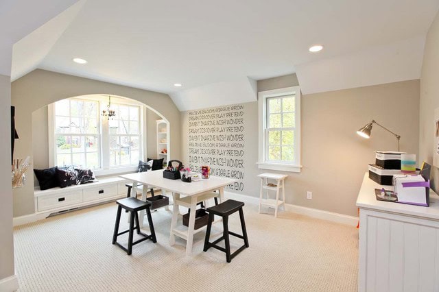 25 Amazing and Practical Craft Room Design Ideas 8